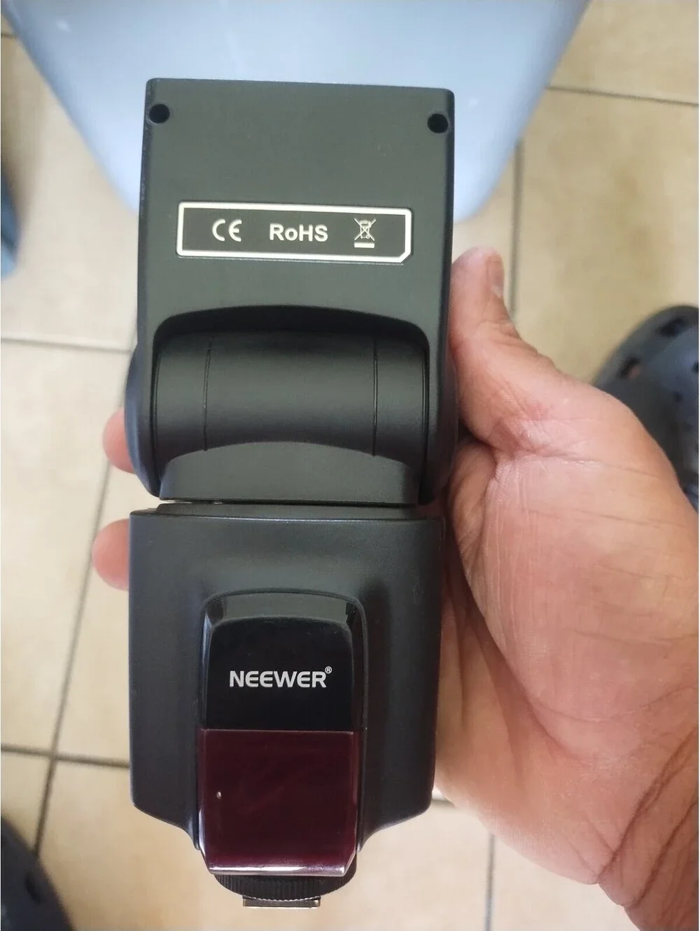 Neewer TT560 Flash Speedlite for DSLR Cameras - Tested